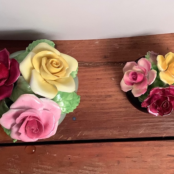 Antique bone china roses - Picture 4 of 6